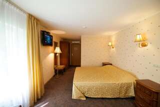 Отель Villa Hotel Theresa Раквере Стандартный двухместный номер с 1 кроватью-3